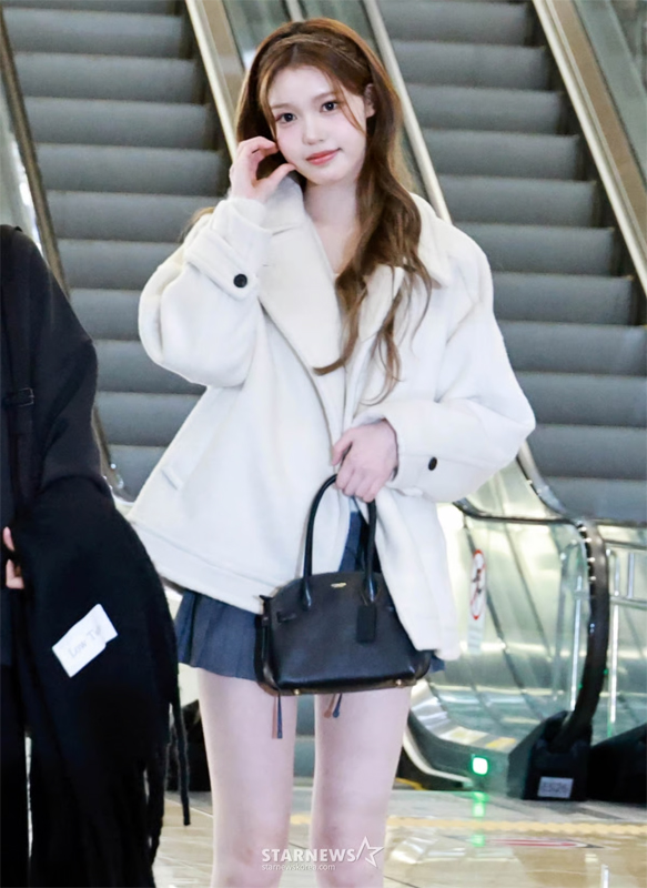 이즈나 정세비 ‘숨쉬는 바비인형’