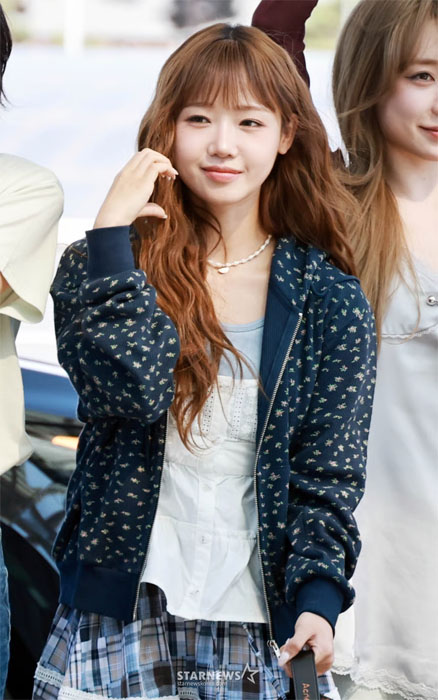 아이오아이 최유정 ‘귀여운 볼하트’