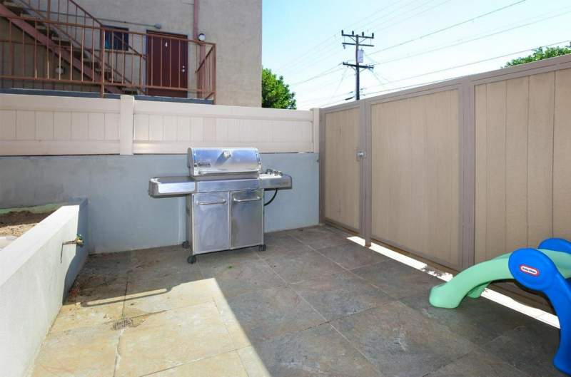 글렌데일 2012년생 타운홈 스타일 1300 Sf 넘는 구조, 2 side by side 주차, 넓은 스토리지, 개인 페리오, 발코니, HOA $230 글렌데일 2012년생 타운홈 스타일 1300 Sf 넘는 구조, 2 side by side 주차, 넓은 스토리지, 개인 페리오, 발코니, HOA $230