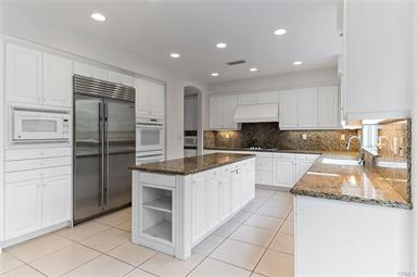 얼바인 노스파크 이층 주택 방5 화4 ( 263만불 ) 얼바인 노스파크 이층 주택 방5 화4 ( 263만불 )