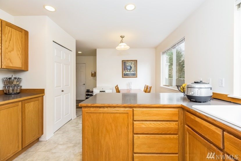 Lynnwood Area Townhouse (sold) $430.00 Lynnwood Area Townhouse (sold) $430.00