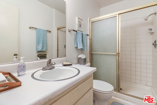 Hancock Park - Wilshire, 2 Beds, 2 Baths, 1038 Sqft Hancock Park - Wilshire, 2 Beds, 2 Baths, 1038 Sqft