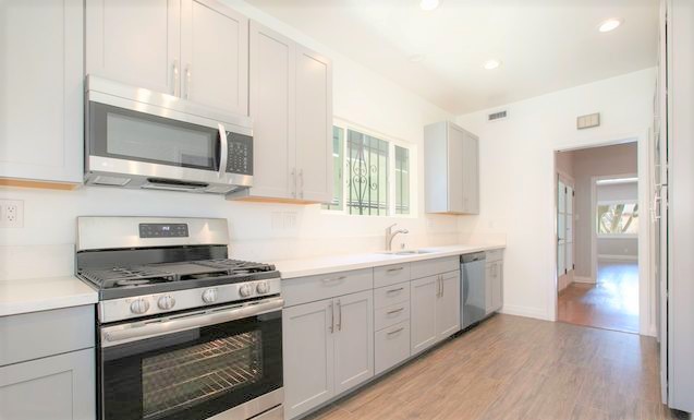 리모델 된 DUPLEX - 코리아타운 리모델 된 DUPLEX - 코리아타운