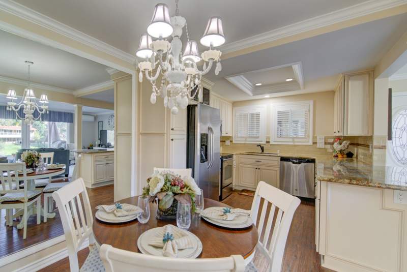 Laguna Woods Village에 위치한 하우스 Laguna Woods Village에 위치한 하우스