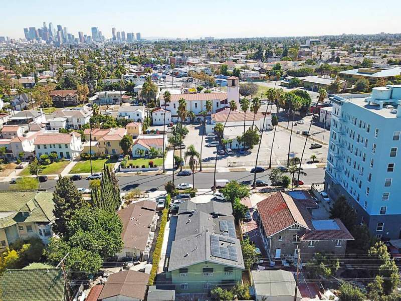 하우스매매 코리아타운 방12 화장실8 $1,355,000 하우스매매 코리아타운 방12 화장실8 $1,355,000