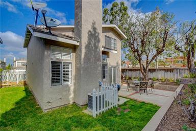 얼바인 노스우드 이층 주택 방3 화2.5 ( 120만불 ) 얼바인 노스우드 이층 주택 방3 화2.5 ( 120만불 )