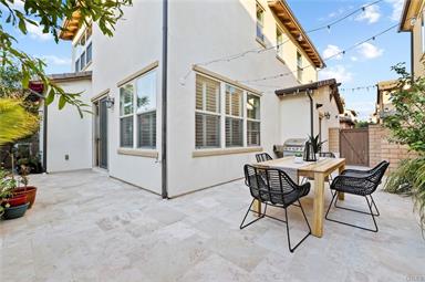 레이크 포리스트 베이커 랜치 이층 주택 방4 화3 ( 130만불 ) 레이크 포리스트 베이커 랜치 이층 주택 방4 화3 ( 130만불 )