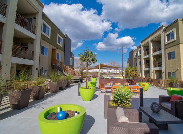 DTLA,K-Town으로 출퇴근 OK. 2017년 콘도 DTLA,K-Town으로 출퇴근 OK. 2017년 콘도