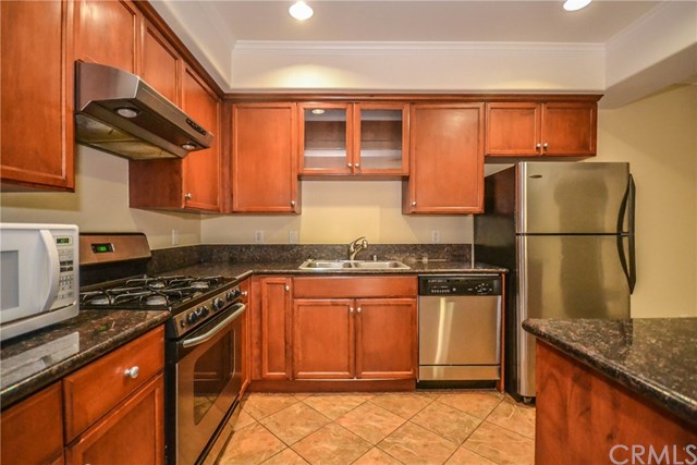 Koreatown, 2 Beds, 2 Baths Koreatown, 2 Beds, 2 Baths