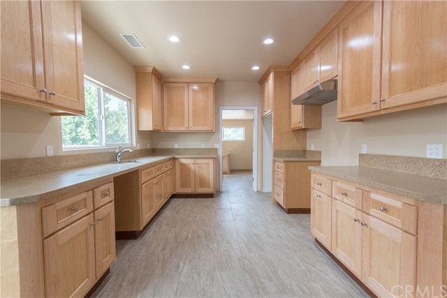 USC 인근 싹 리모델링한 하우스 USC 인근 싹 리모델링한 하우스