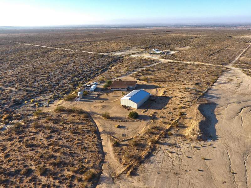 5에이커땅, Well, Solar, Storage, 하우스 갖춘 미니농장 5에이커땅, Well, Solar, Storage, 하우스 갖춘 미니농장