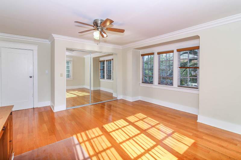 행콕팍 하우스 $1.395.000 행콕팍 하우스 $1.395.000