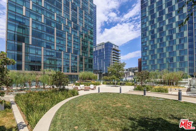 MOST LUXURIOUS CONDO IN DTLA MOST LUXURIOUS CONDO IN DTLA