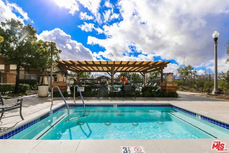 발렌시아 싱글홈. 3Beds + 3 Baths 제일 안전한 커뮤니티 단지 발렌시아 싱글홈. 3Beds + 3 Baths 제일 안전한 커뮤니티 단지