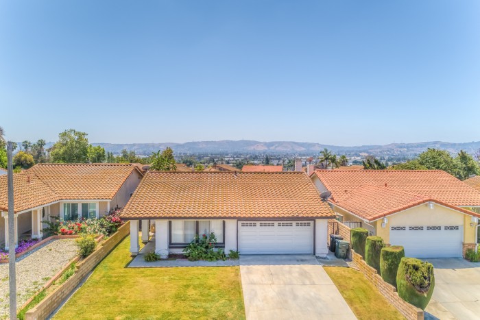 남가주 West Covina지역 단독주택 $800,000 남가주 West Covina지역 단독주택 $800,000