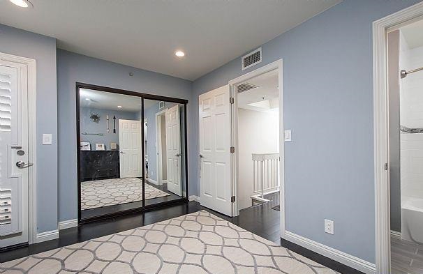 글렌데일 타운홈 Newly Remodeled 편리한 위치! Side by Side Parking!!~~ 글렌데일 타운홈 Newly Remodeled 편리한 위치! Side by Side Parking!!~~