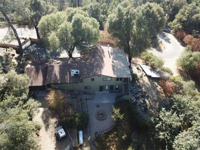 아주 잘되는 펜숀 싸게 팝니다 최고의 기회를 놓치지 마세요. 아주 잘되는 펜숀 싸게 팝니다 최고의 기회를 놓치지 마세요.