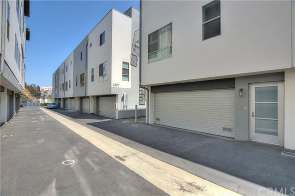 (9월 12일) 좋은 동네에서 살아야 한다면 $699,000 (9월 12일) 좋은 동네에서 살아야 한다면 $699,000