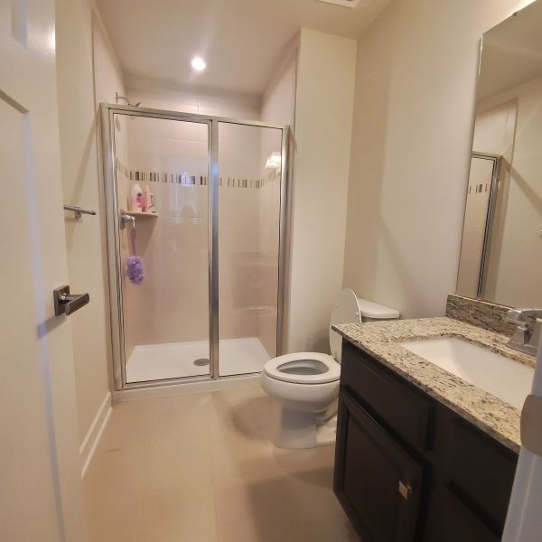 매나사스 노바 5분 거리 타운하우스 방 렌트 합니다. 매나사스 노바 5분 거리 타운하우스 방 렌트 합니다.