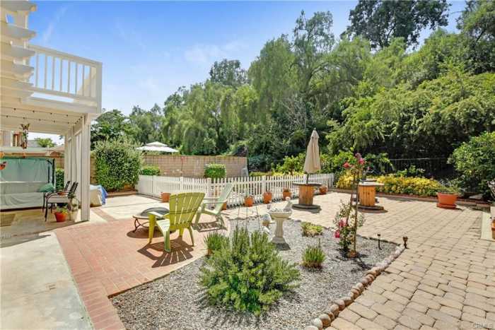 Chino Hills 학군 좋고 교통 편리한 치노힐즈 Chino Hills 학군 좋고 교통 편리한 치노힐즈