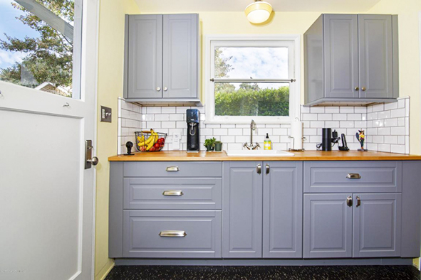 (9월 13일) 좋은 동네 2 유닛 대지 사이즈가 12,304 sqft $799,000 (9월 13일) 좋은 동네 2 유닛 대지 사이즈가 12,304 sqft $799,000