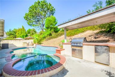 남가주 – Phillips Ranch 단독주택 $659,900 남가주 – Phillips Ranch 단독주택 $659,900