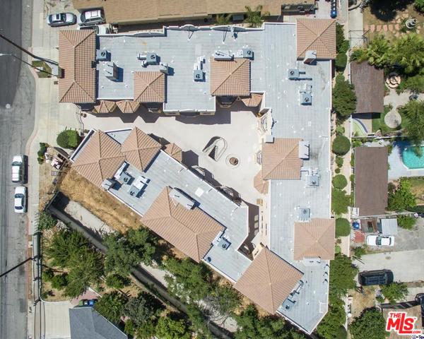 콘도-SUNLAND TUJUNGA 05/10 콘도-SUNLAND TUJUNGA 05/10