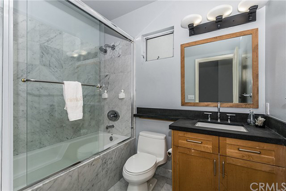 (9월 12일) 좋은 동네에서 살아야 한다면 $699,000 (9월 12일) 좋은 동네에서 살아야 한다면 $699,000