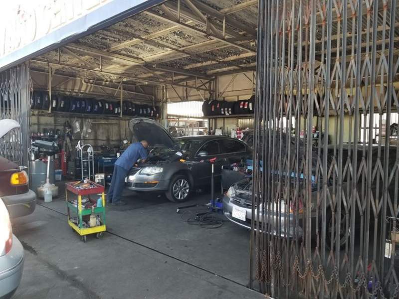 성업중인 정비소 소개합니다. - $350,000(약간의 네고 가능) 성업중인 정비소 소개합니다. - $350,000(약간의 네고 가능)